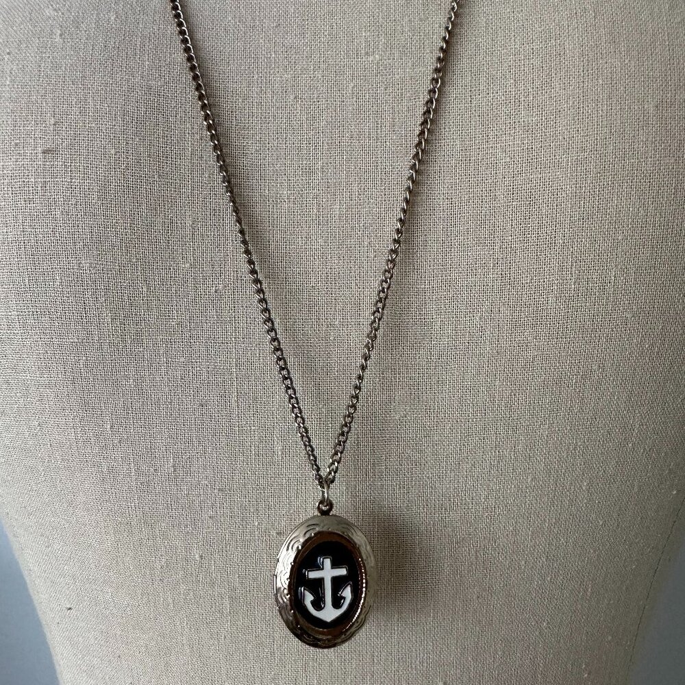 Vintage Anchor Pendant Necklace – Nautical Style